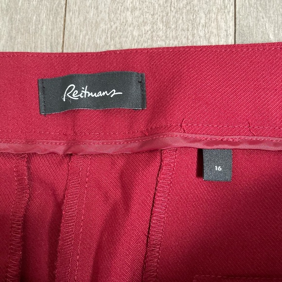 Reitmans size 16 crops NWT - Picture 3 of 4